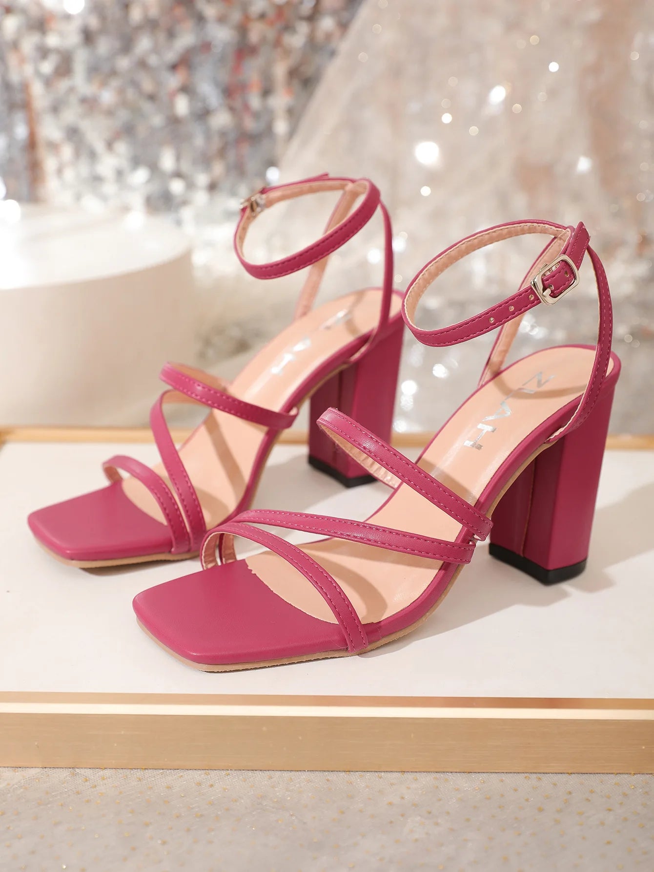 Factory Wholesale New Summer Woman Sandals Ankle Strap Square High Heels Sandals Women Concise Party Pump Shoes 2023