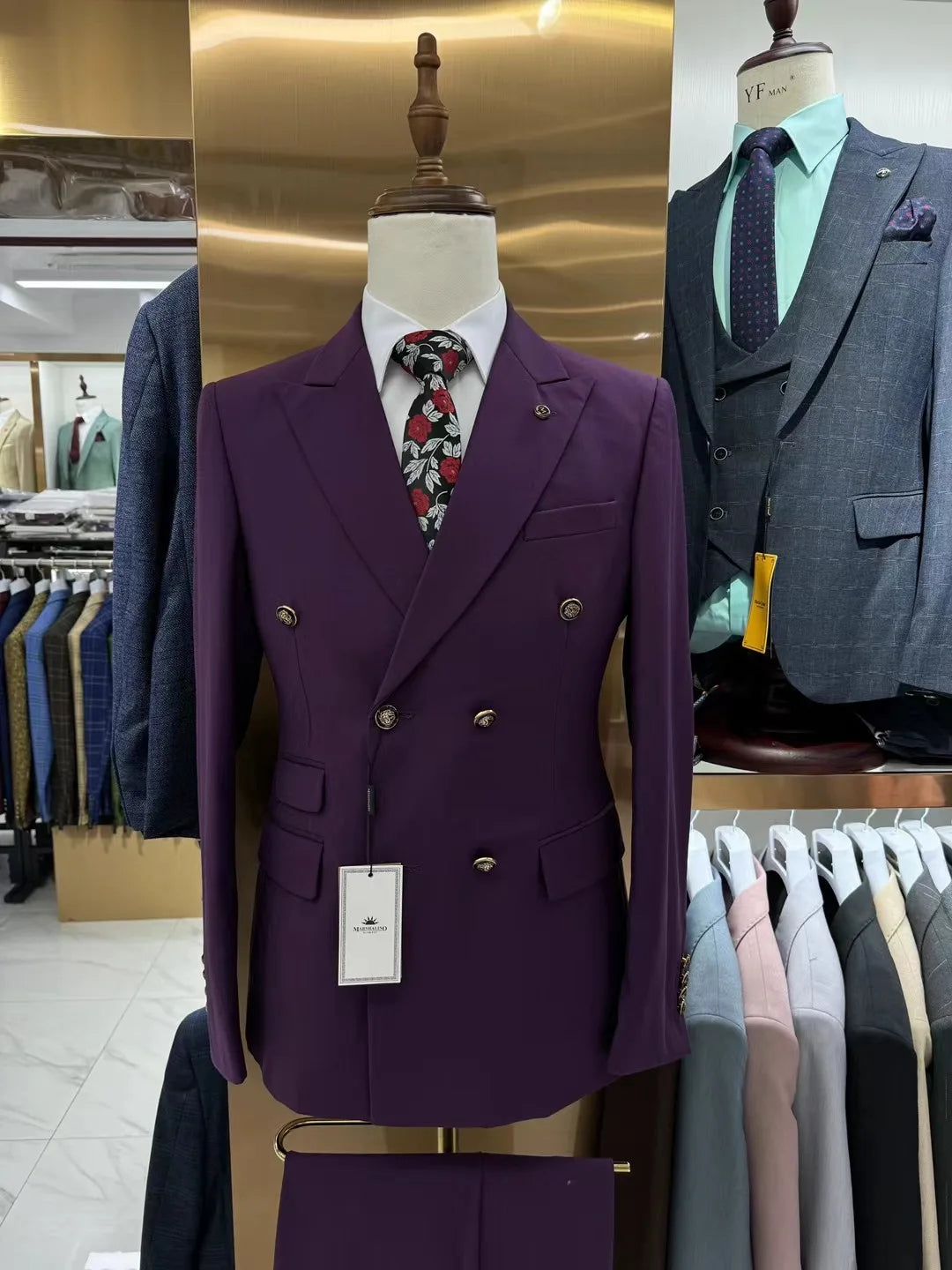 Luxury Double Breasted Suit Set for Men with Jacket Pants and Vest Ideal for Business Meetings