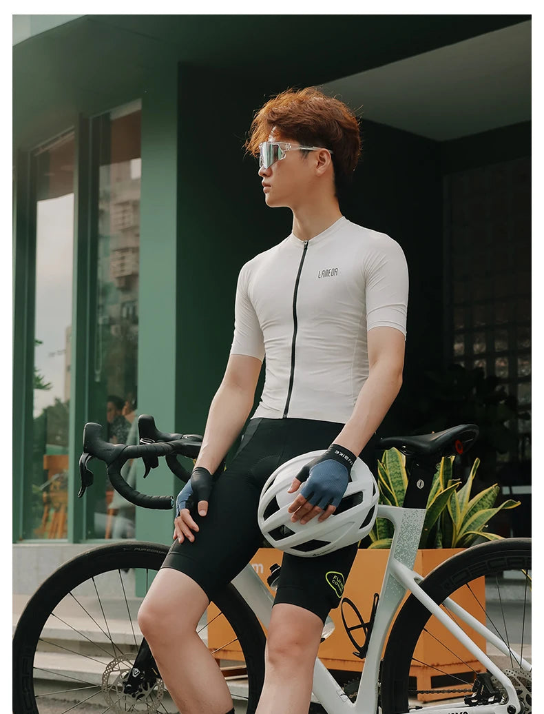 INBIKE 2025 Summer Cycling Gloves for Men Shock-Absorbing Padded Breathable Bicycle Gloves MTB Road Mountain Bike Riding Gloves