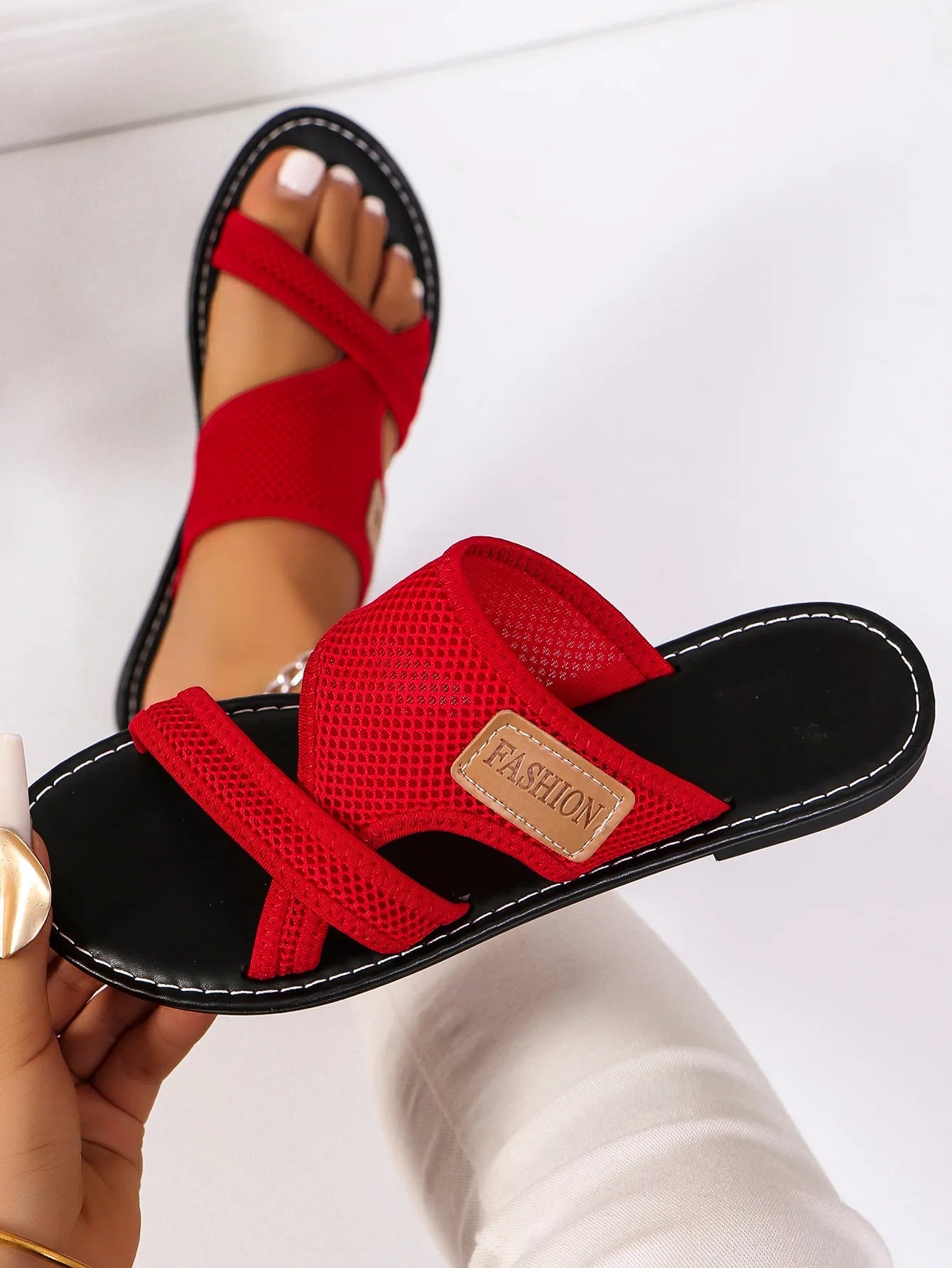 Women Slippers Fashion Clip Toe Solid Color Comfort Sandals Casual Peep Toe Slip on Slippers Women Outdoors Beach Slides Women
