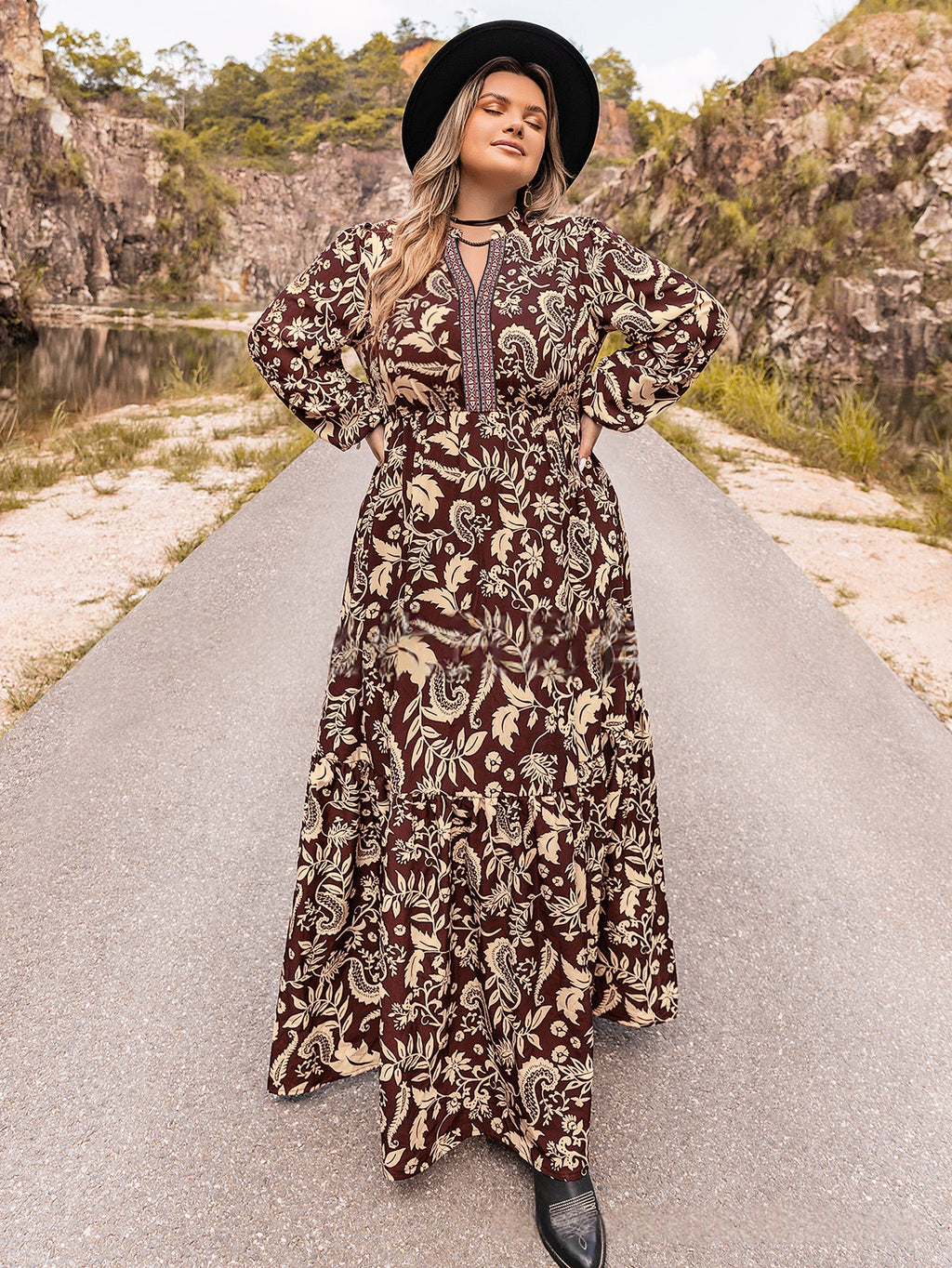 Women's Printed Embroidered Waistband V-neck Dress