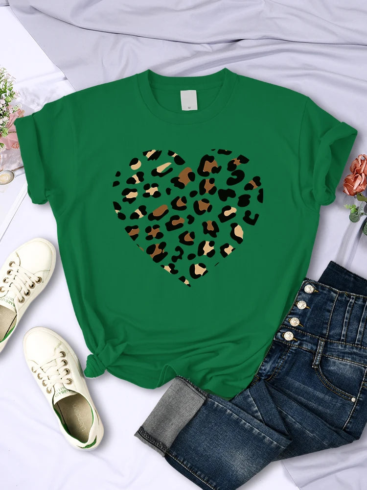 Women's Leopard Heart Print Graphic Tee