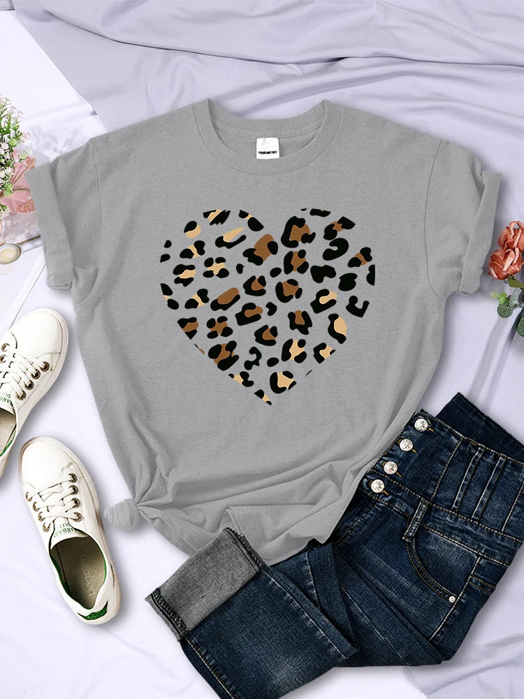 Women's Leopard Heart Print Graphic Tee
