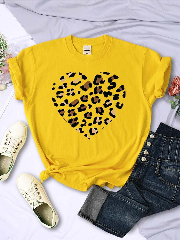 Women's Leopard Heart Print Graphic Tee